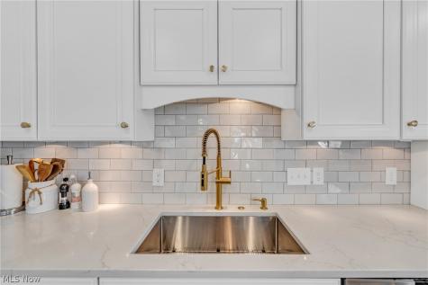 339 Northcliff Drive Rocky River OH 44116