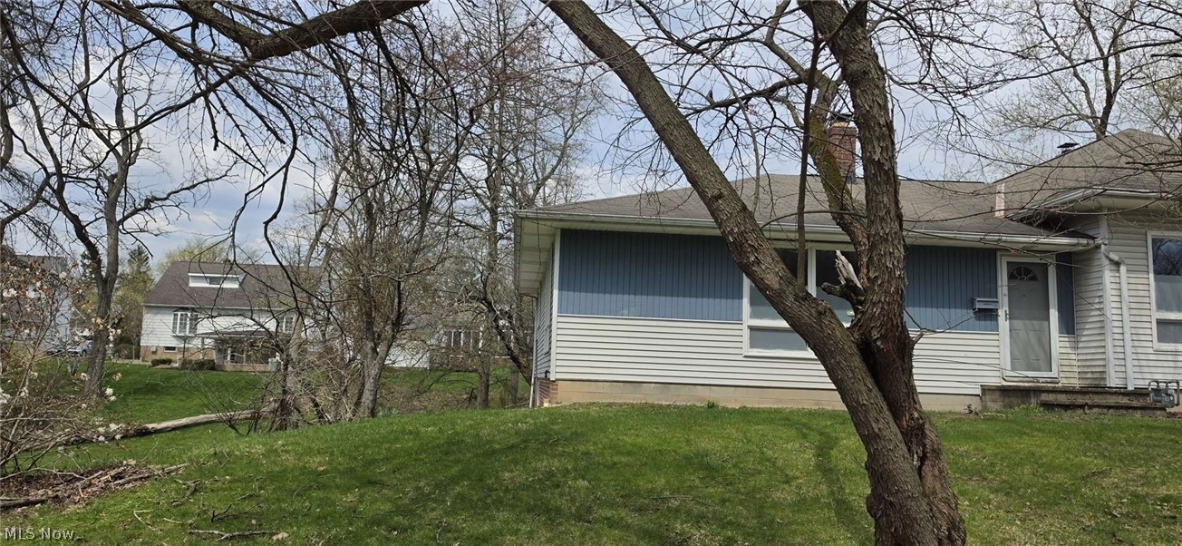 105 Mapledale Avenue Bedford OH 44146