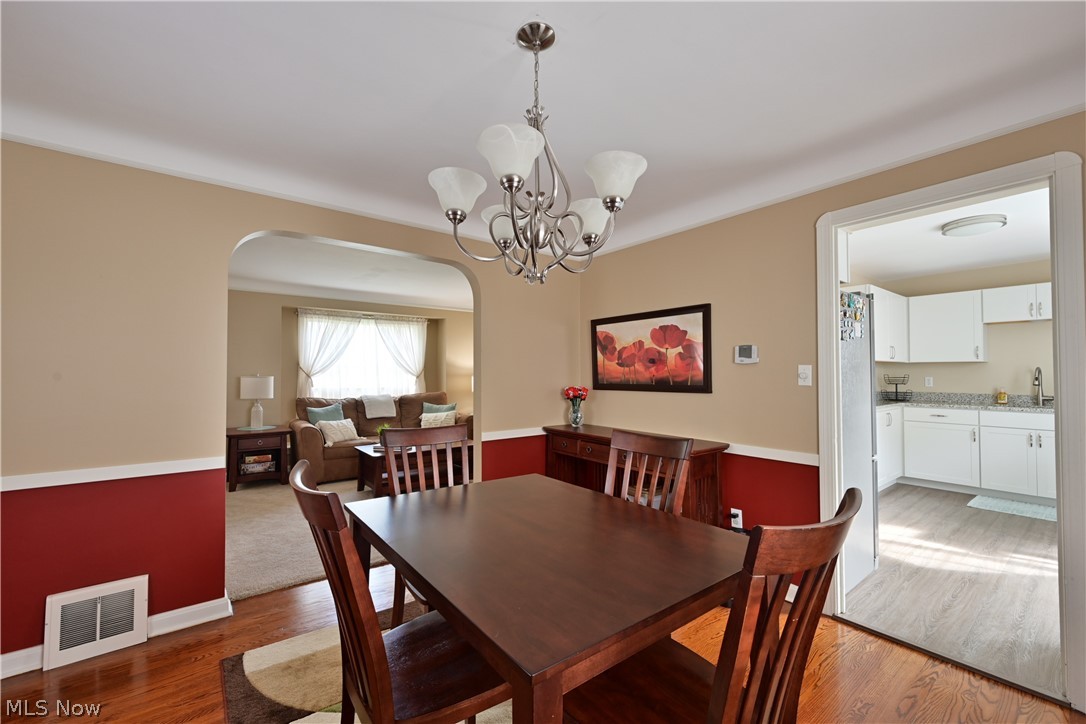10247 Greenheath Drive Cleveland OH 44130