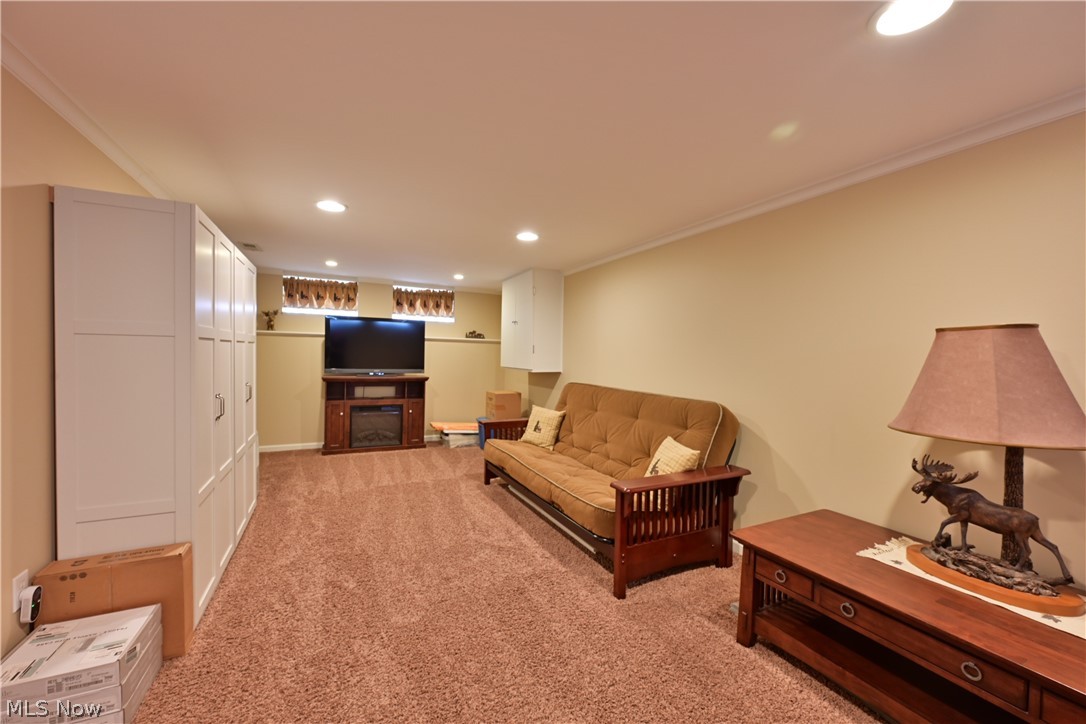 10247 Greenheath Drive Cleveland OH 44130