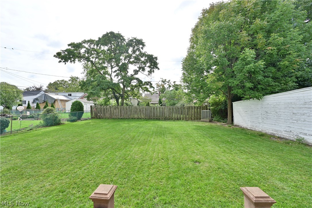 10247 Greenheath Drive Cleveland OH 44130