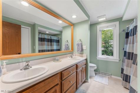 32573 Schooner Court Avon Lake OH 44012