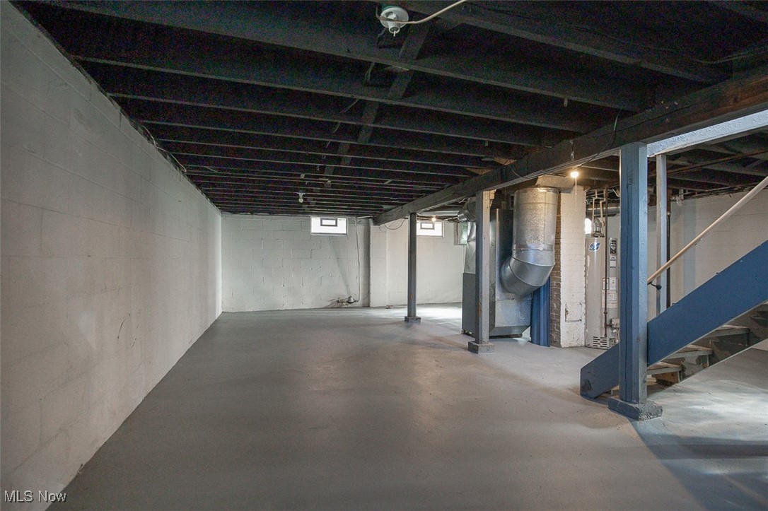 1074 Hartford Avenue Akron OH 44320