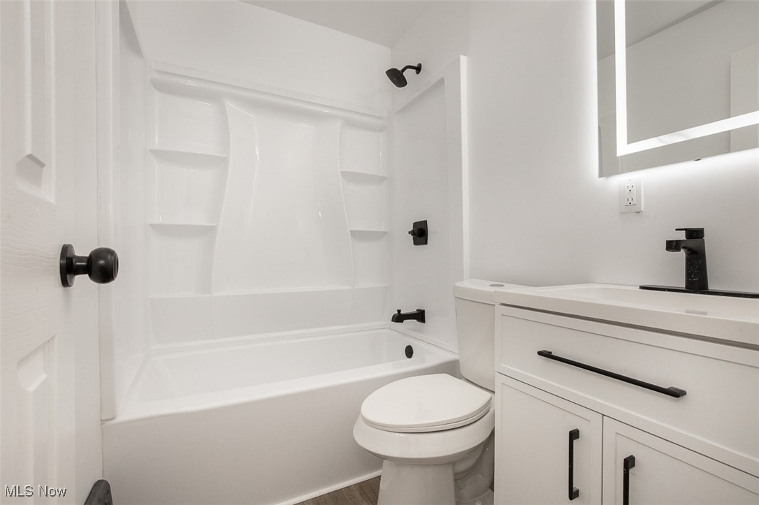 1074 Hartford Avenue Akron OH 44320