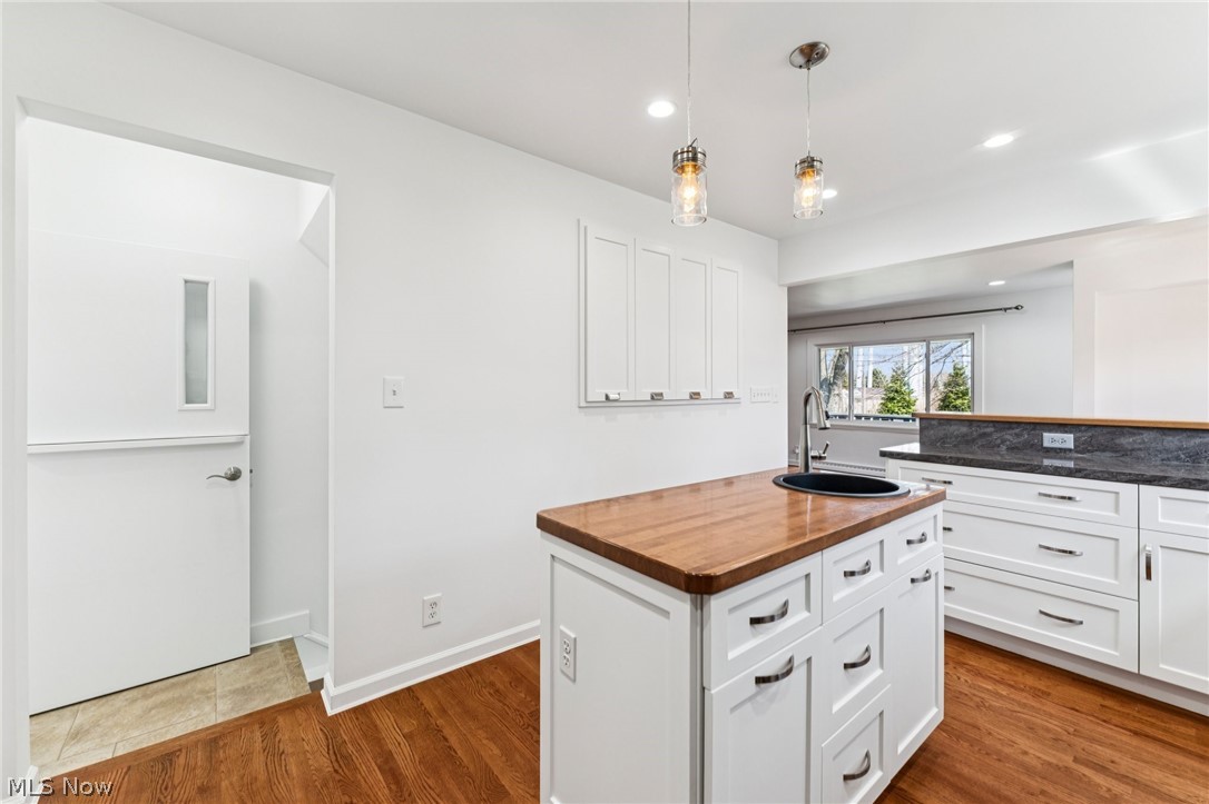 379 N Aurora Road Aurora OH 44202
