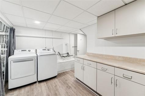 379 N Aurora Road Aurora OH 44202