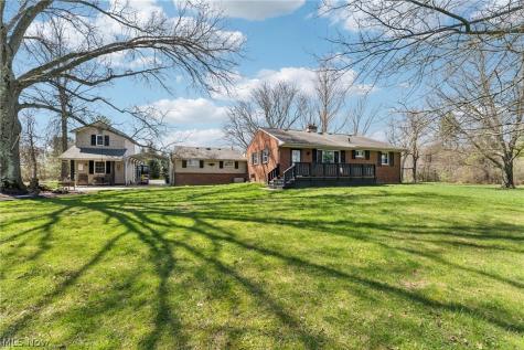 379 N Aurora Road Aurora OH 44202