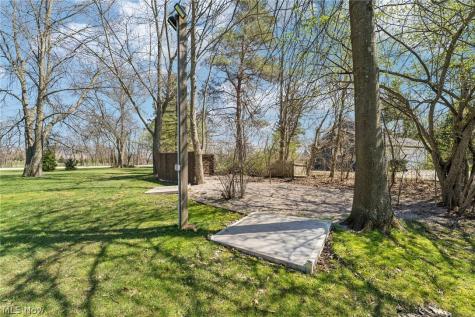 379 N Aurora Road Aurora OH 44202