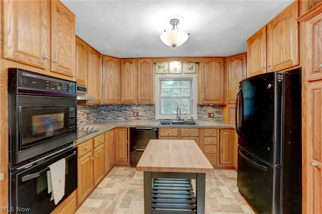 5125 Colorado Avenue Sheffield OH 44054