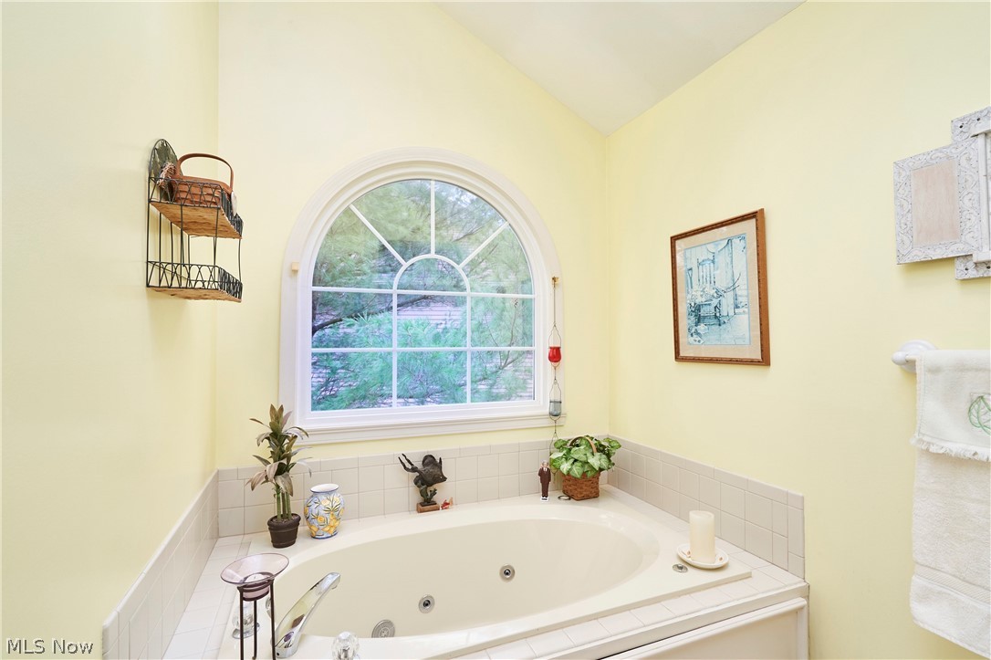 799 Meredith Lane Cuyahoga Falls OH 44223
