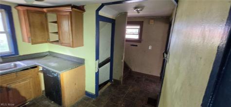16516 Lipton Avenue Cleveland OH 44128