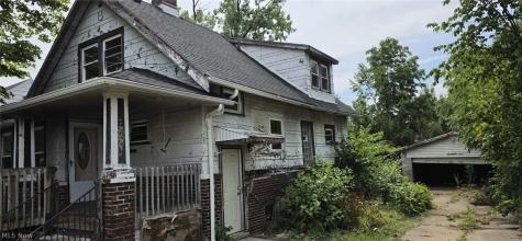 16516 Lipton Avenue Cleveland OH 44128