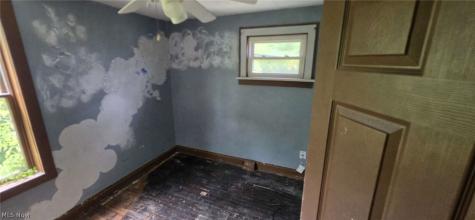 16516 Lipton Avenue Cleveland OH 44128