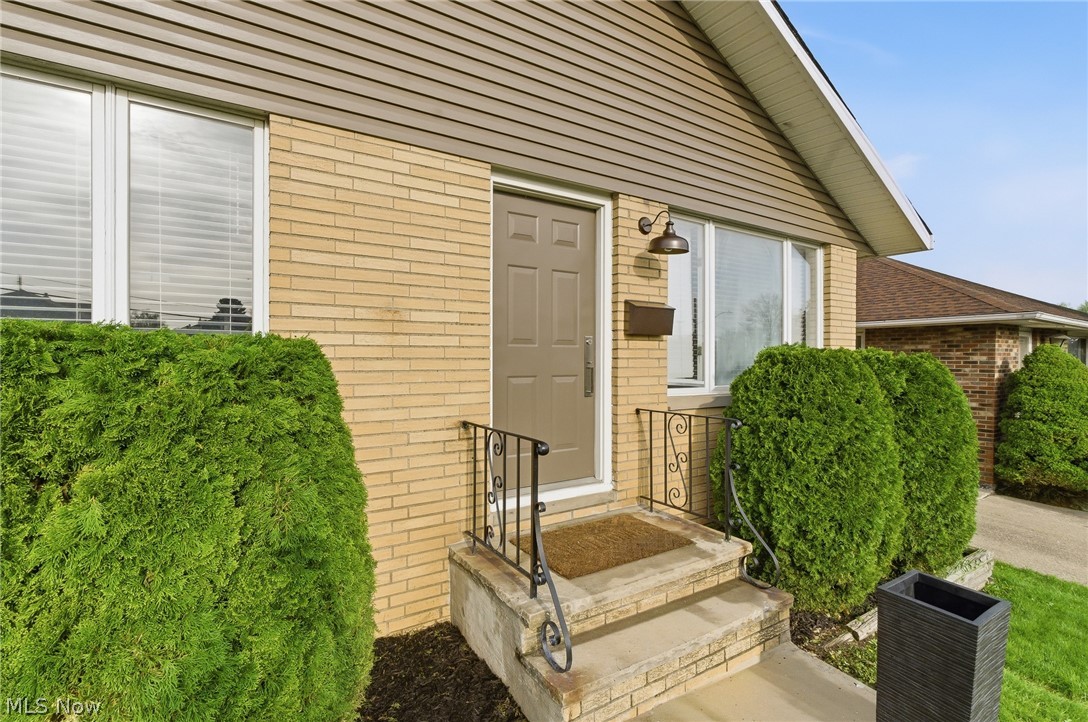 5284 E 102nd Street Garfield Heights OH 44125