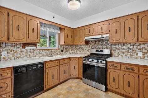 16245 Bennett Road North Royalton OH 44133