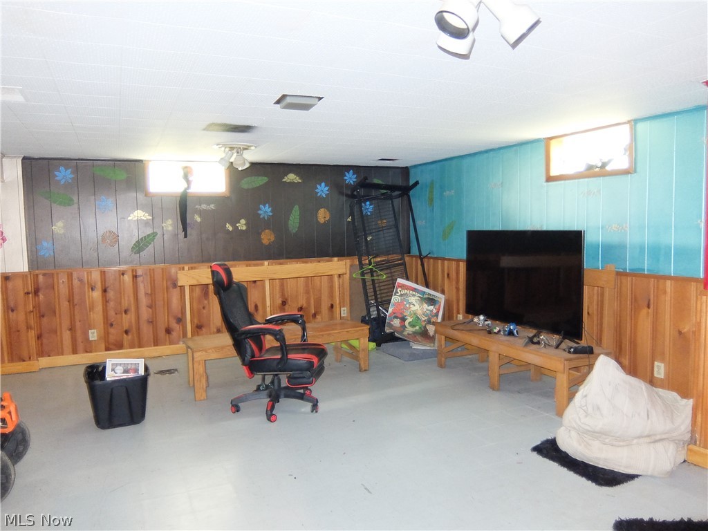 4022 Devon Drive SE Warren OH 44484