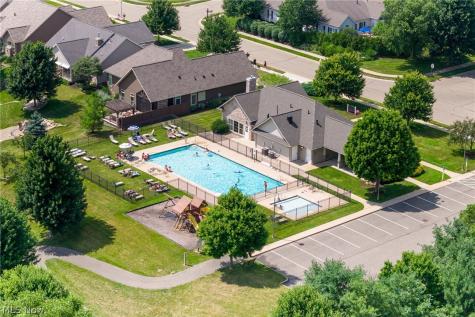 1136 Laurel Green Drive NE North Canton OH 44720