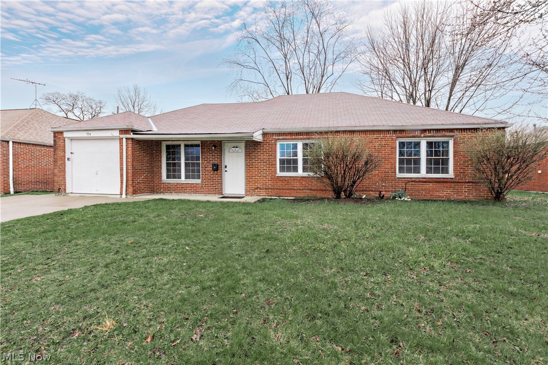 754 Hemlock Drive Euclid OH 44132