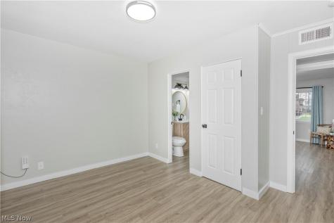 754 Hemlock Drive Euclid OH 44132