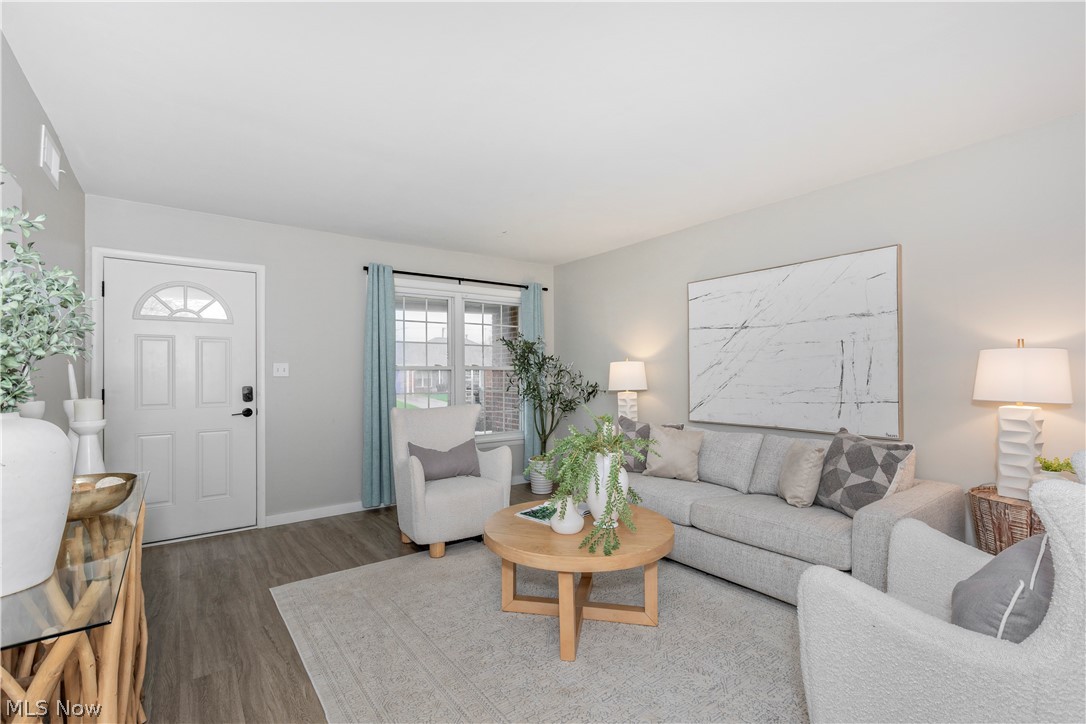 754 Hemlock Drive Euclid OH 44132