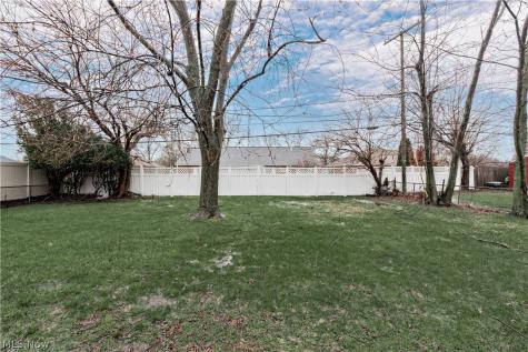 754 Hemlock Drive Euclid OH 44132