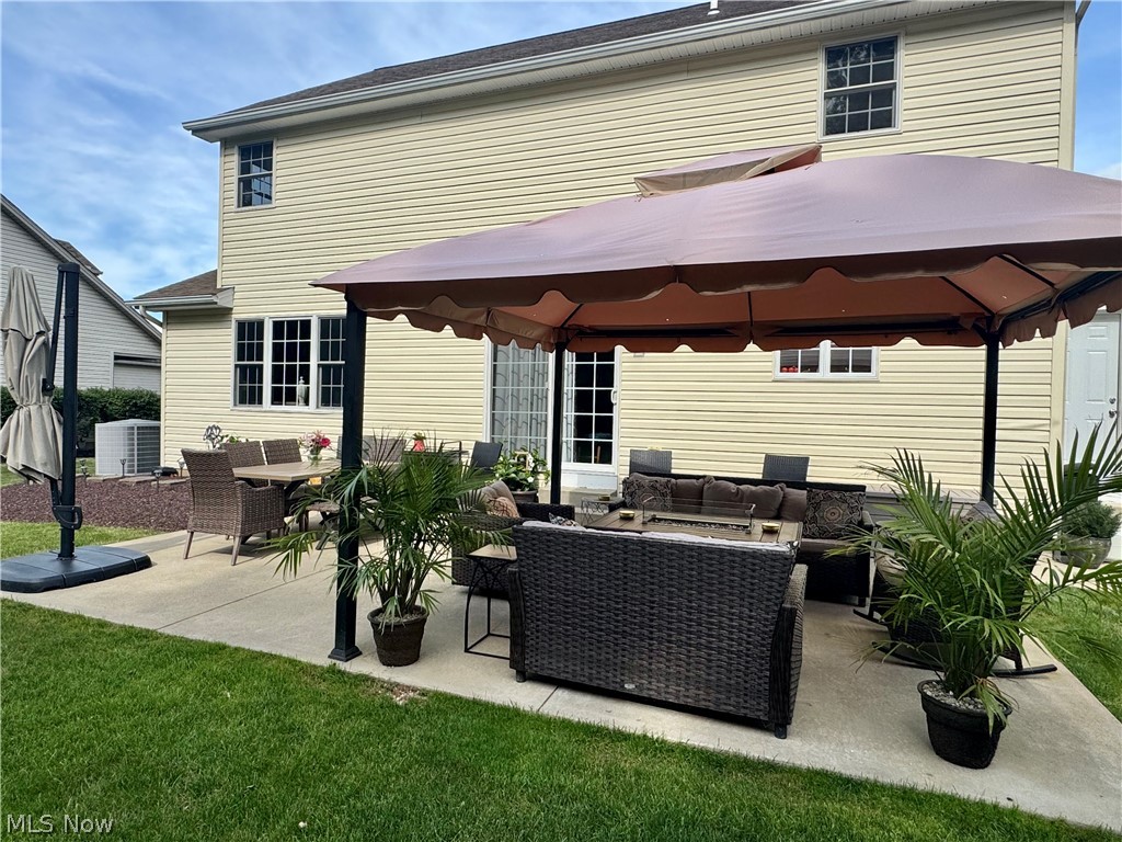 10520 Carrousel Woods Drive New Middletown OH 44442