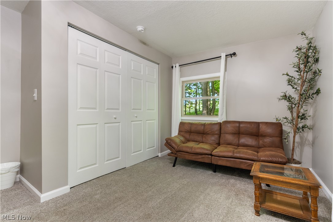 27708 Winona Road Salem OH 44460