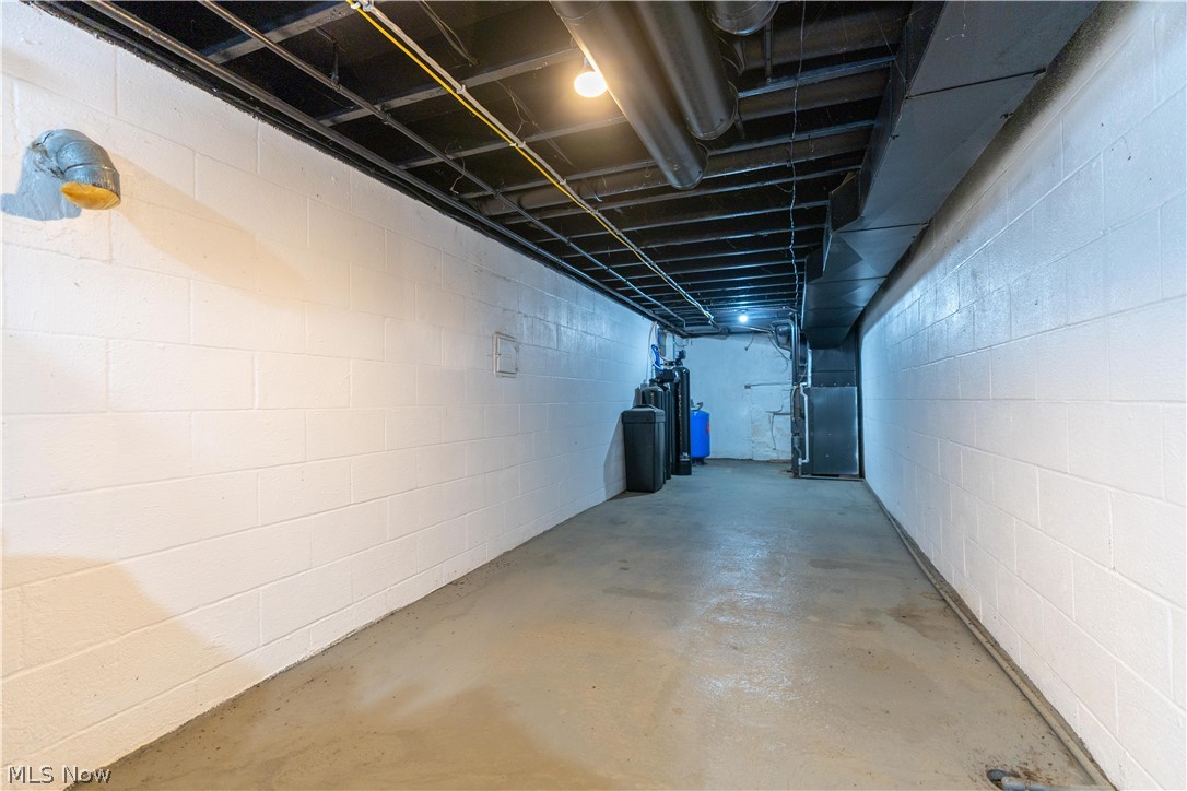 27708 Winona Road Salem OH 44460