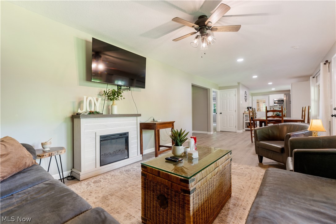 27708 Winona Road Salem OH 44460