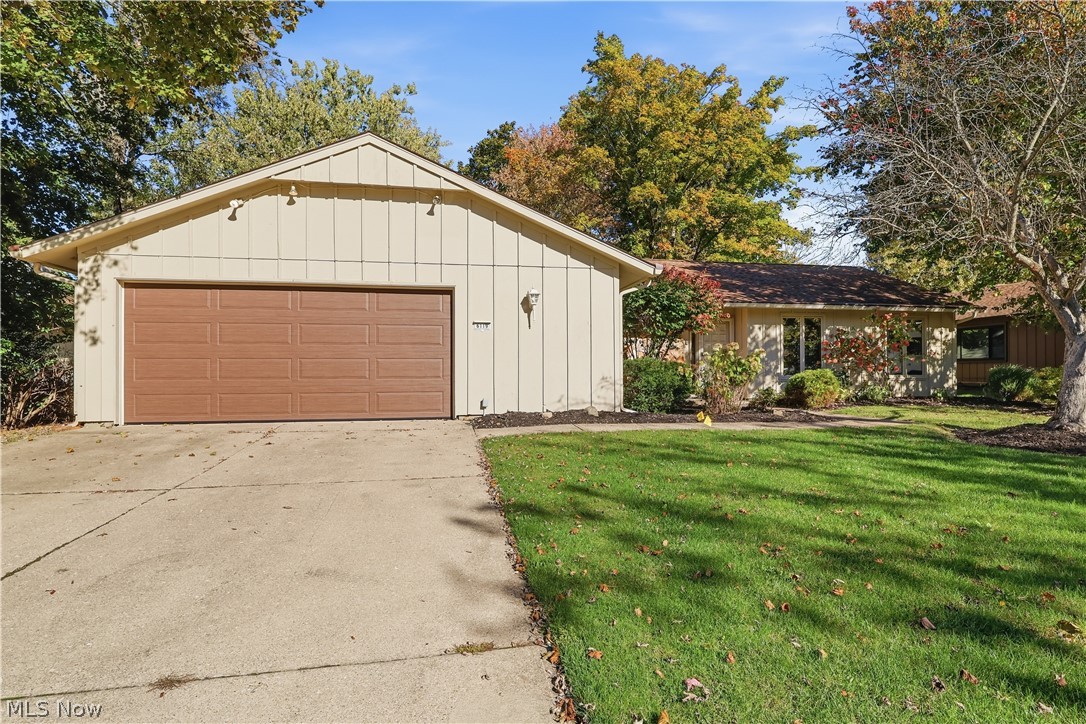6119 Oakwood Circle North Ridgeville OH 44039