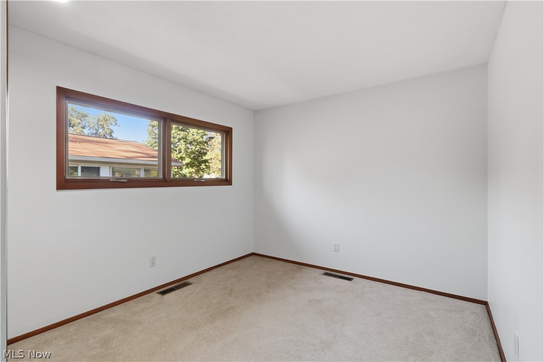 6119 Oakwood Circle North Ridgeville OH 44039
