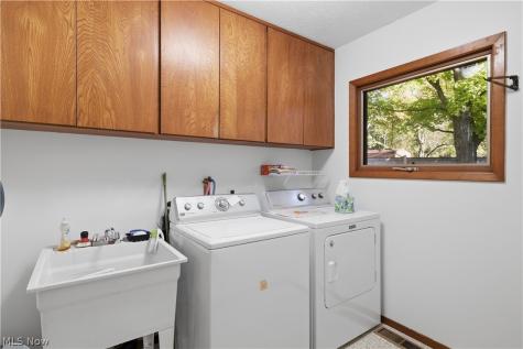 6119 Oakwood Circle North Ridgeville OH 44039