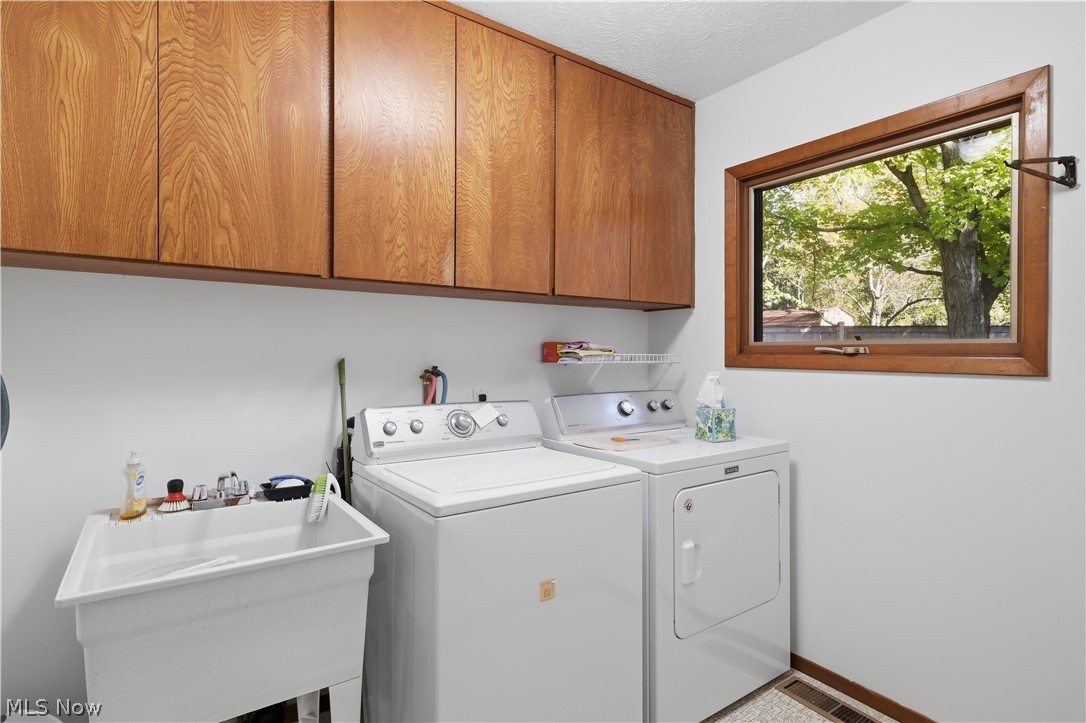 6119 Oakwood Circle North Ridgeville OH 44039