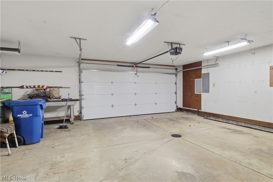 6119 Oakwood Circle North Ridgeville OH 44039