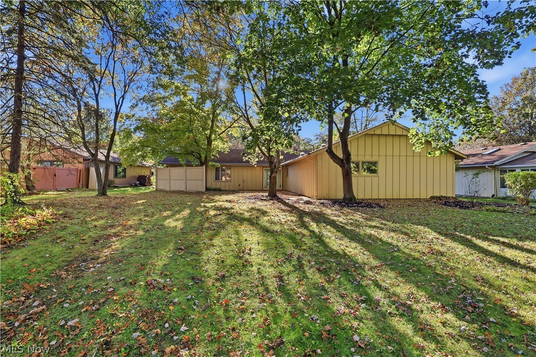6119 Oakwood Circle North Ridgeville OH 44039