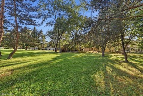 6119 Oakwood Circle North Ridgeville OH 44039