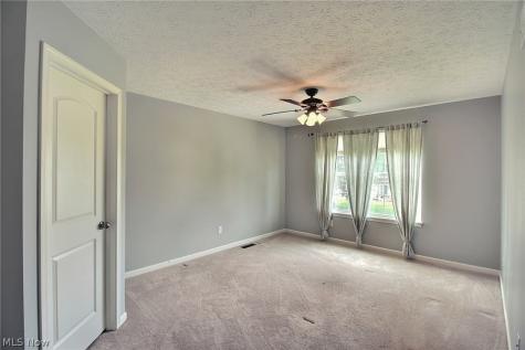 14 Yorkshire Drive Aurora OH 44202