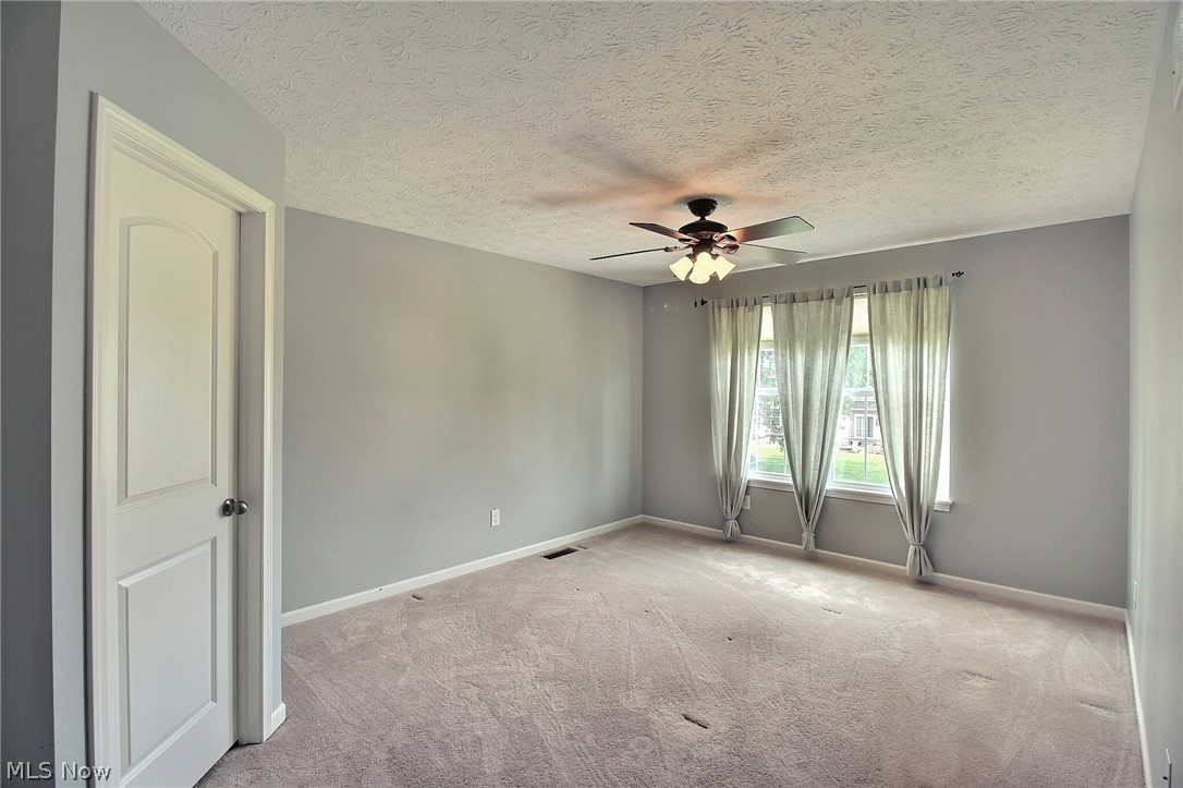 14 Yorkshire Drive Aurora OH 44202