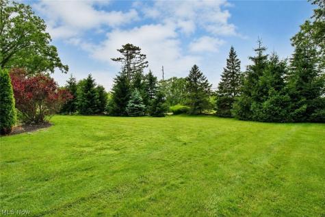 14 Yorkshire Drive Aurora OH 44202