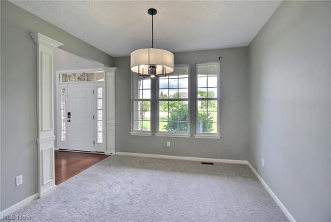 14 Yorkshire Drive Aurora OH 44202
