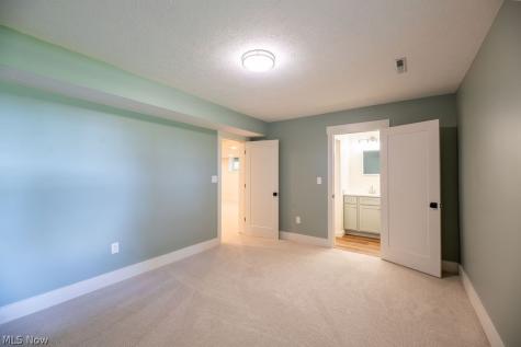 831 Brandon Circle Aurora OH 44202
