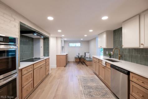 831 Brandon Circle Aurora OH 44202