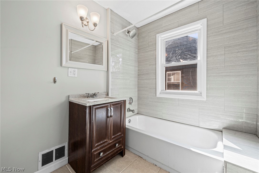 3743 Northampton Road Cleveland Heights OH 44121