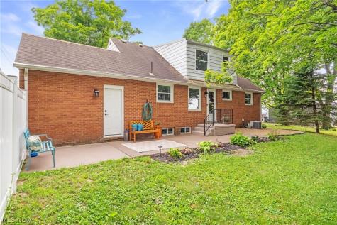 249 Liberty Street E East Canton OH 44730