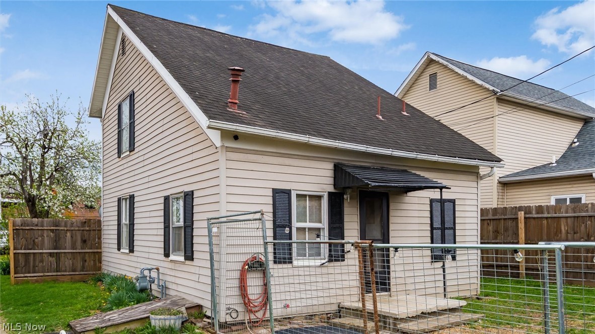 30 Spring Street Roseville OH 43777