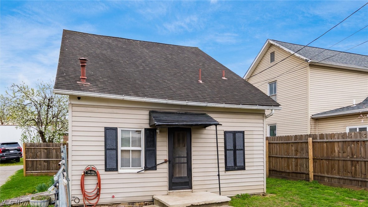 30 Spring Street Roseville OH 43777