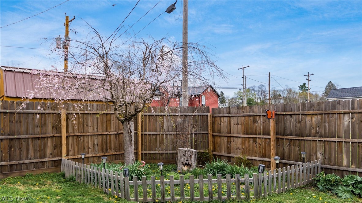 30 Spring Street Roseville OH 43777