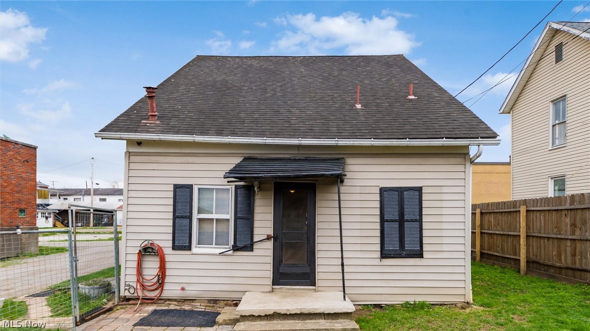 30 Spring Street Roseville OH 43777