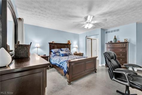 11211 Cinnamon Boulevard North Royalton OH 44133