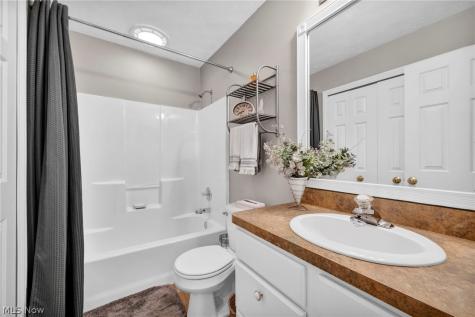 11211 Cinnamon Boulevard North Royalton OH 44133